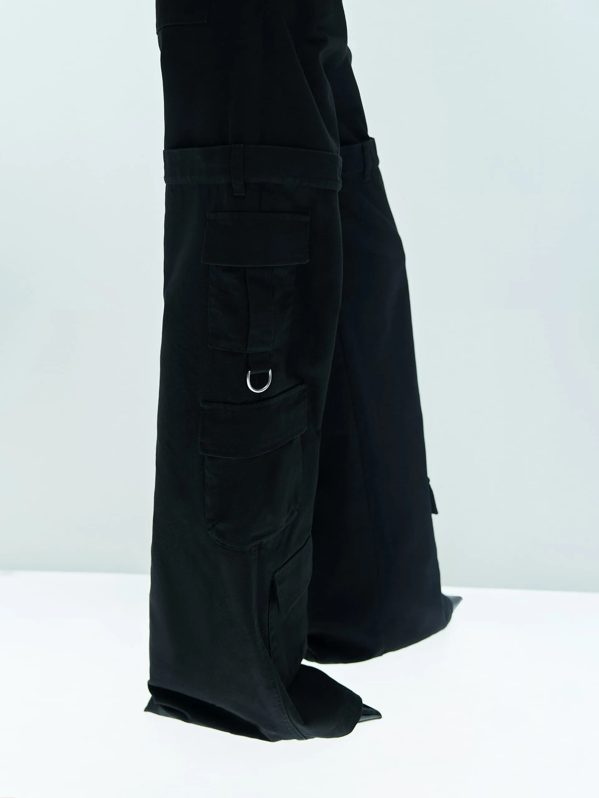 Paneled Detail Cargo Pants